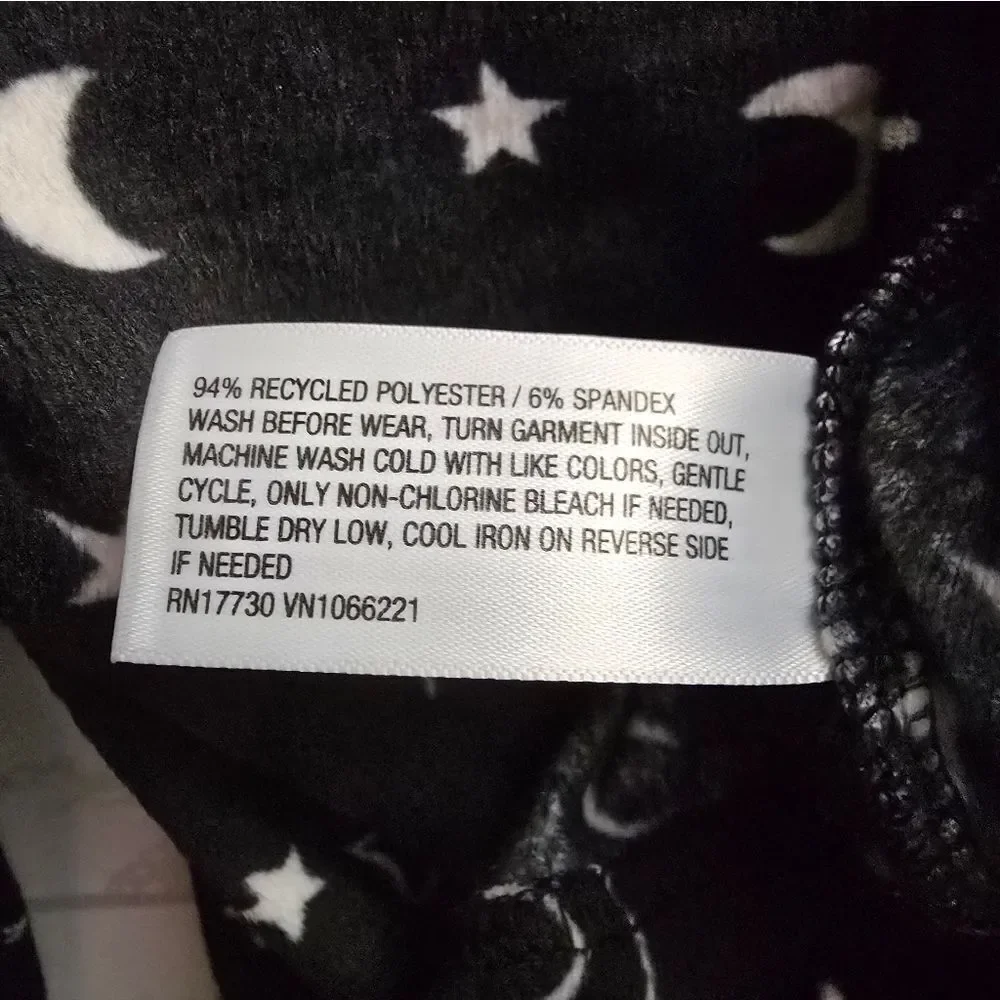 Nwt Toddle Boy's Cat & Jack Super Soft Velour Star and Moon pajama set
